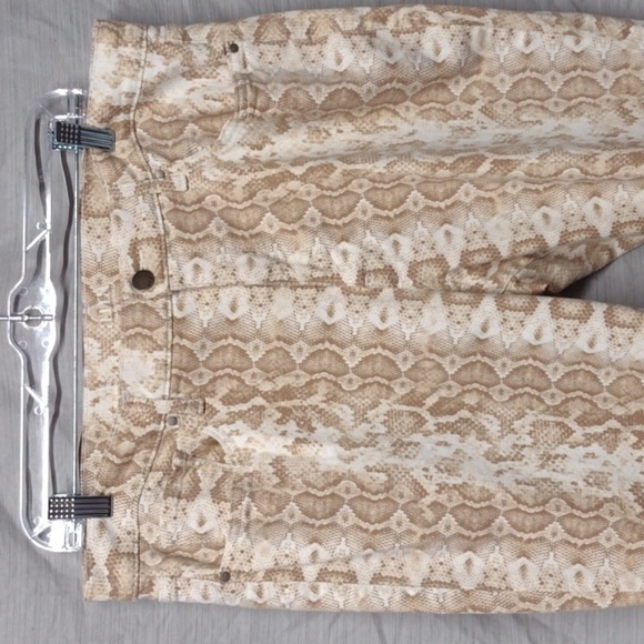 a.n.a snake print jeans size 16 cotton tan beige - Picture 2 of 9
